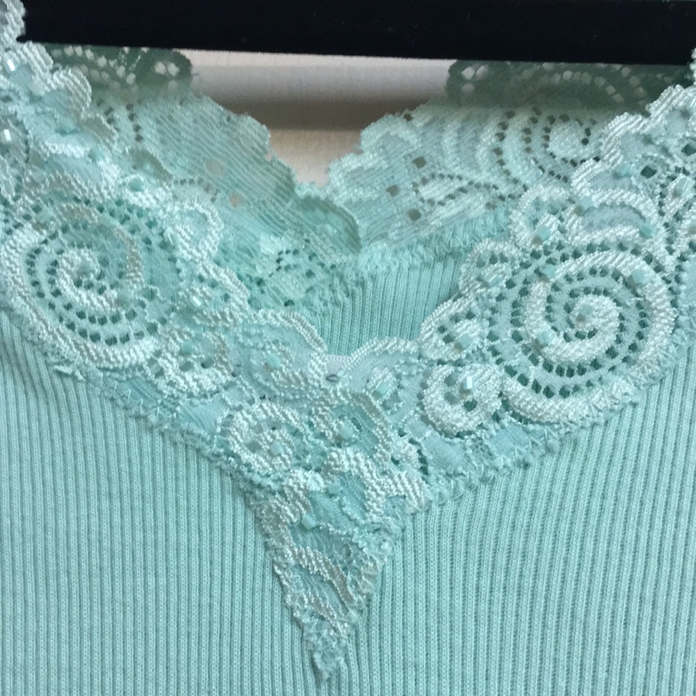 ‘NWOT’ Lace Tank Top - Picture 4 of 6
